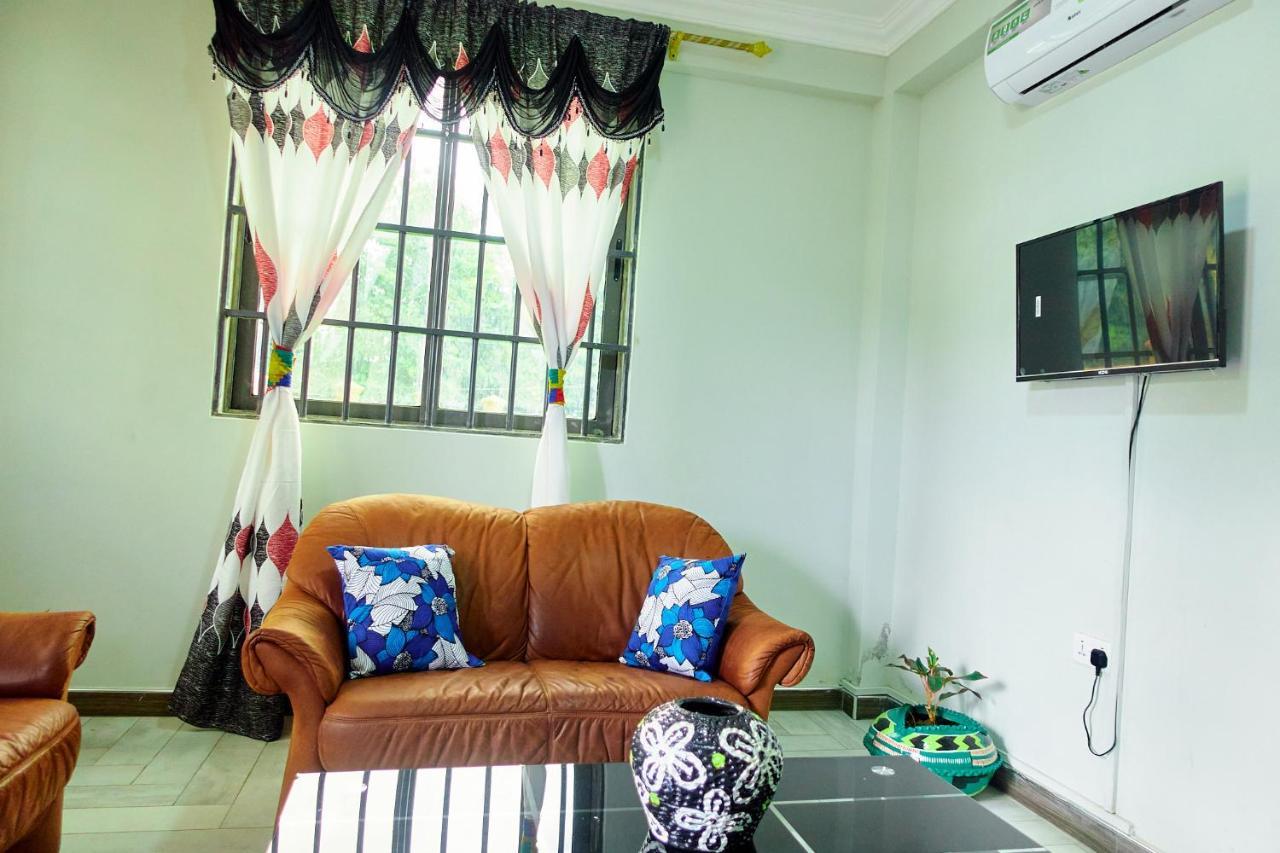 Indigo Cottage And Apartment Kumasi Kültér fotó
