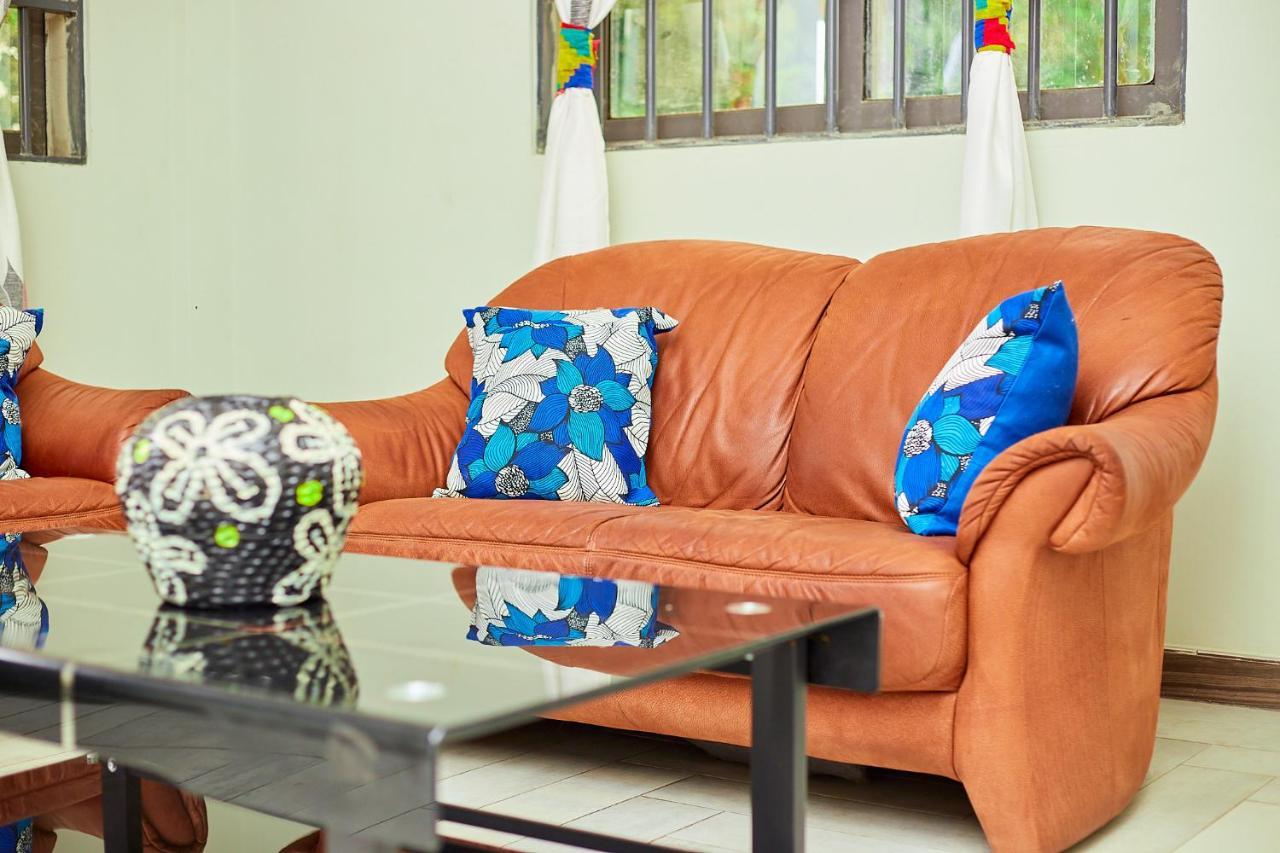 Indigo Cottage And Apartment Kumasi Kültér fotó