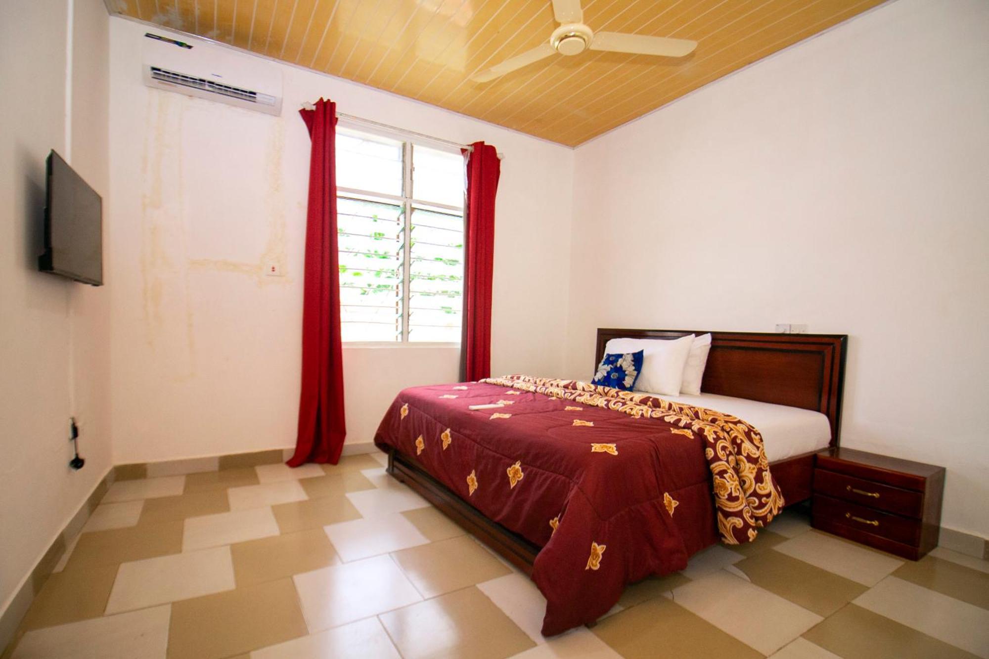 Indigo Cottage And Apartment Kumasi Kültér fotó