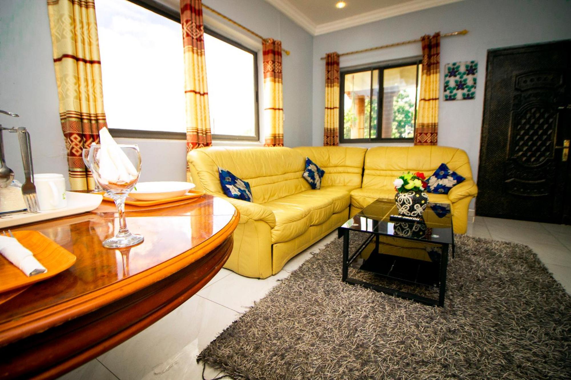Indigo Cottage And Apartment Kumasi Kültér fotó