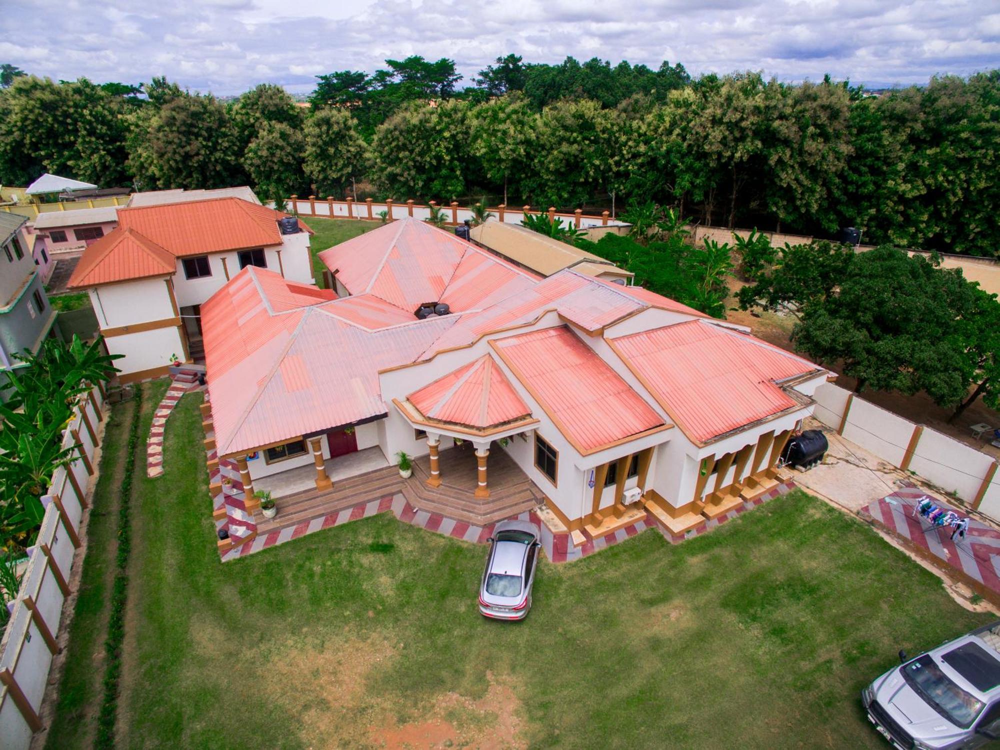 Indigo Cottage And Apartment Kumasi Kültér fotó